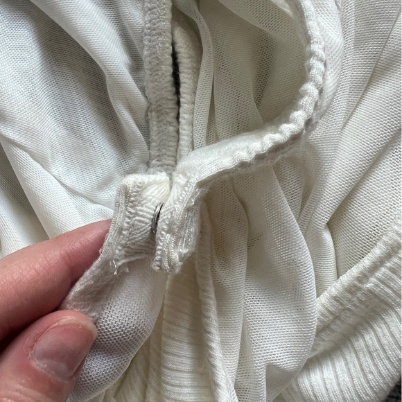 Lulu’s | NWT White Bodysuit - Picture 4 of 5